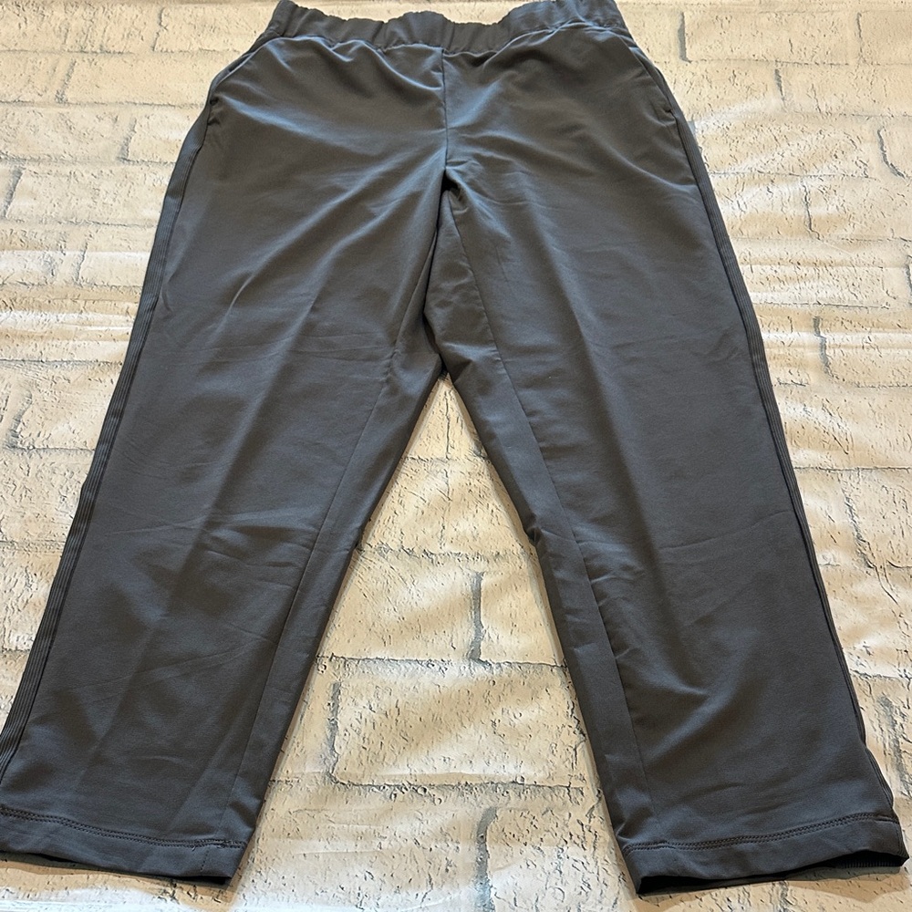 Apana Women's Gray Track Pants